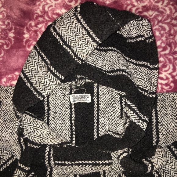 Poncho - Picture 2 of 3